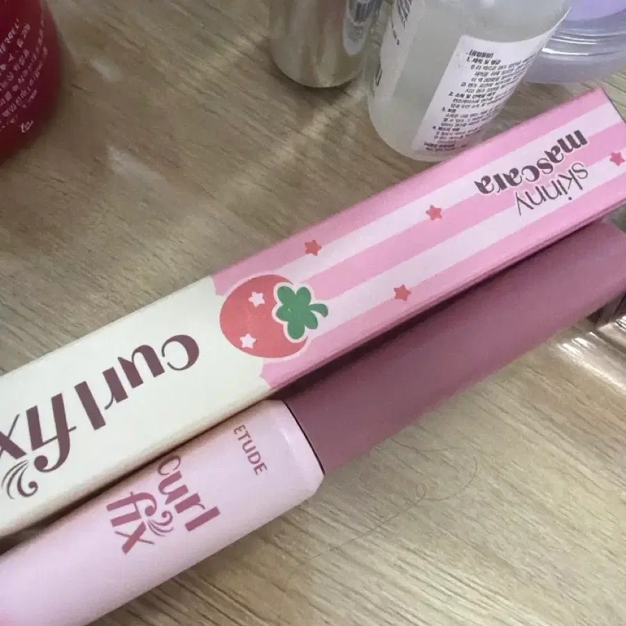 베리브라운 04에뛰드 컬 픽스 스키니 마스카라