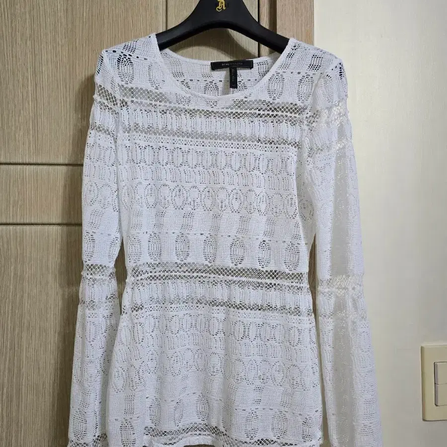 BCBGMAXAZRIA 레이스 블라우스
