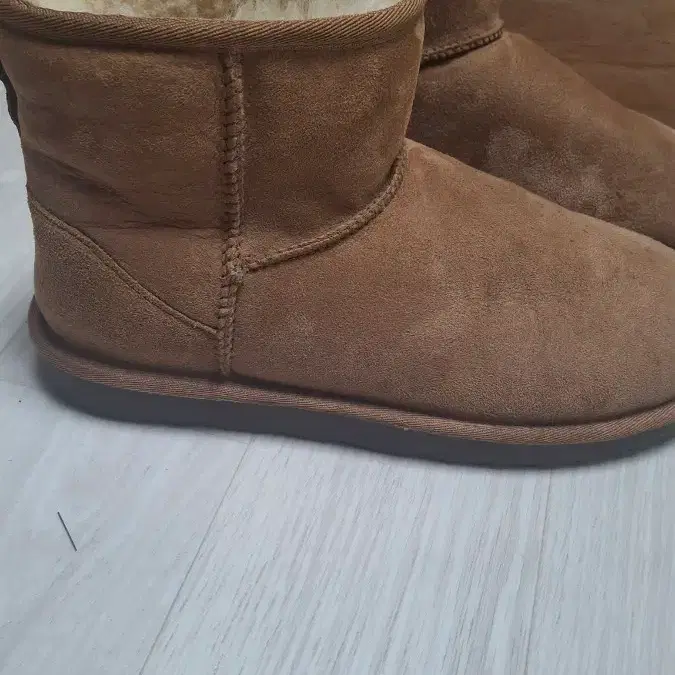 어그부츠 카멜색 양털 부츠