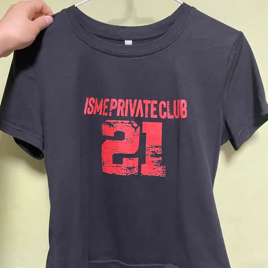 ISME PRIVATE CLUB 반팔 티셔츠 교신 에이블리쉬인테무