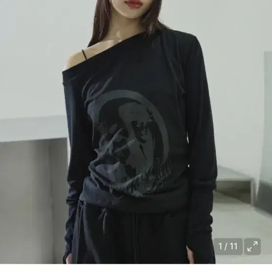슬릭글로우 보트넥 티셔츠