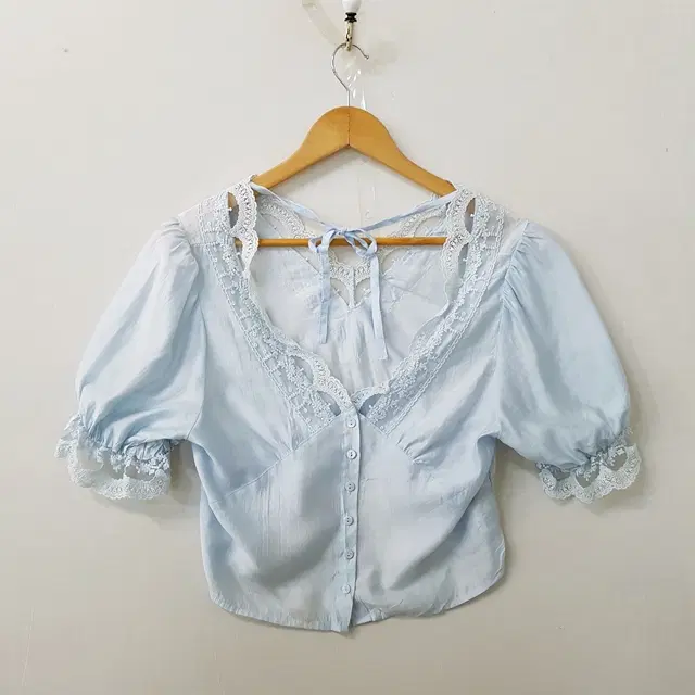 healher 크롭 블라우스