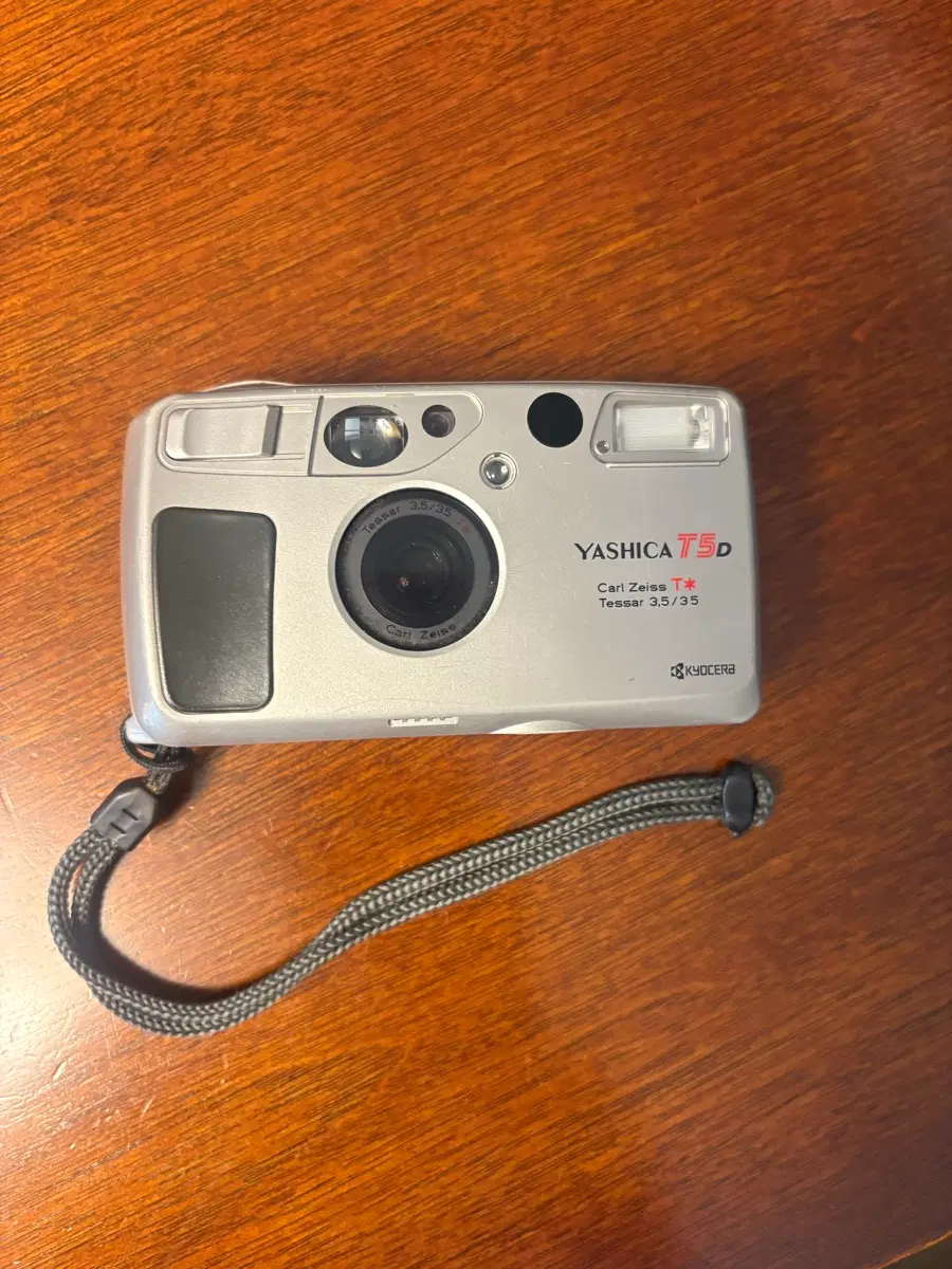 야시카 YASHICA T5D 35mm 필름 카메라