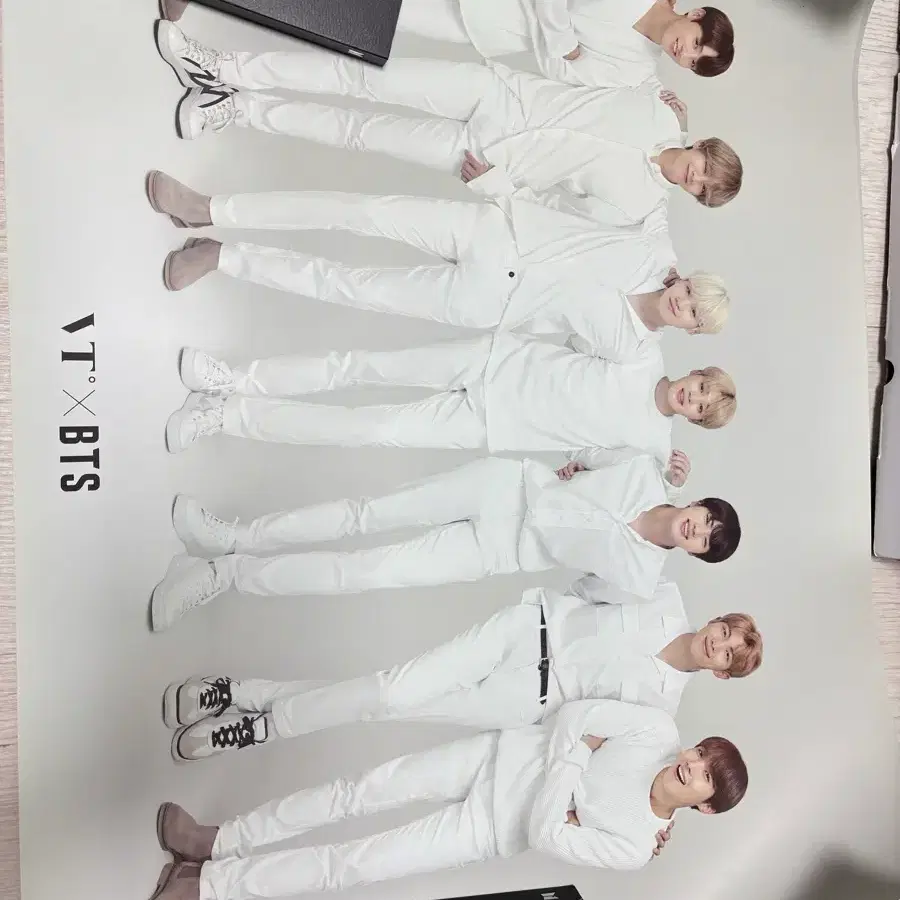 방탄소년단 vt  포스터 2장