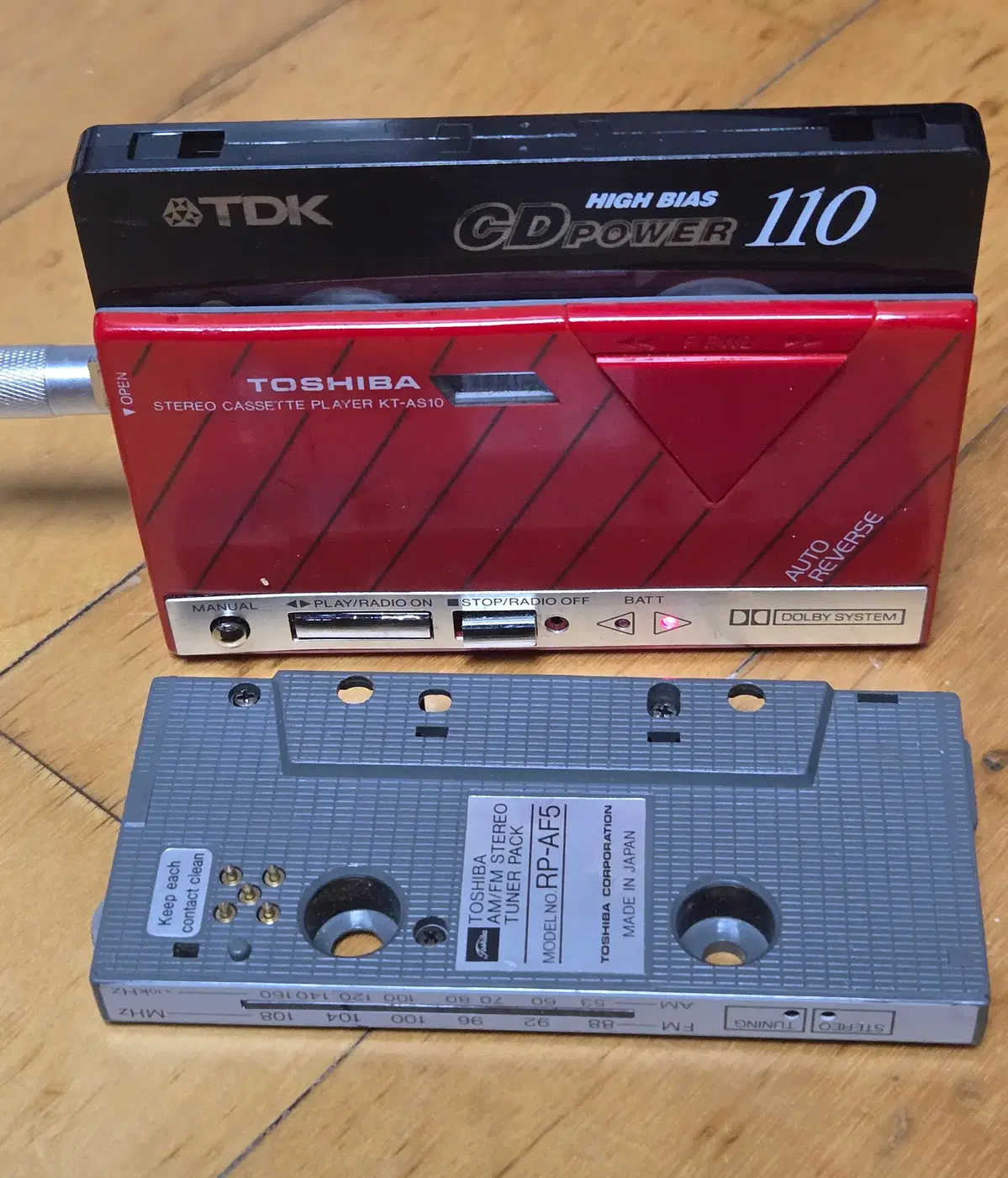 Toshiba 도시바 AS-10 WALKMAN 워크맨 RED