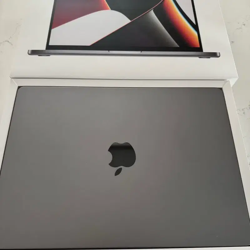 맥북프로 M1 MAX 14인치 24코어 1TB