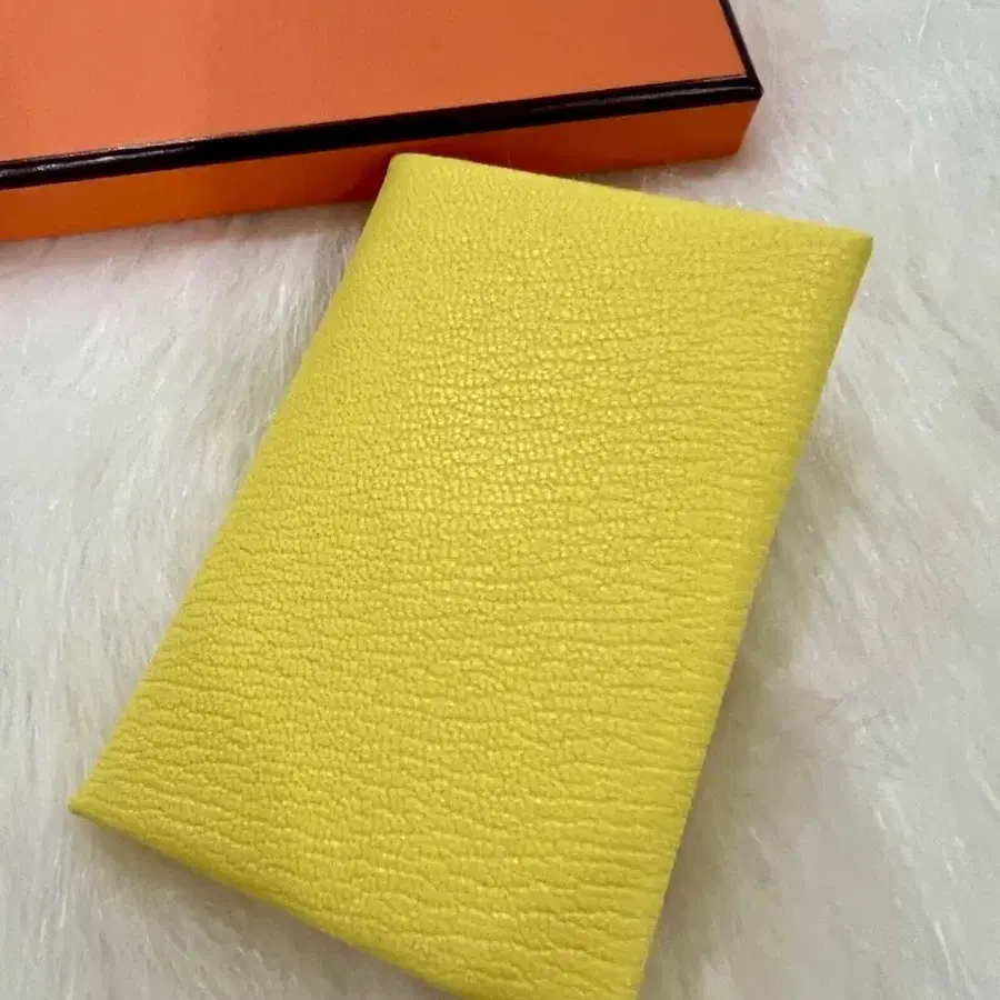 정품 에르메스 칼비 카드 홀더 케이스 Mysore Goatskin 9N Jaune Citron 옐로우
