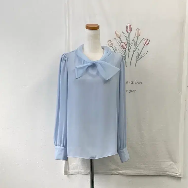 이즈멜본 하늘색 리본 블라우스 381