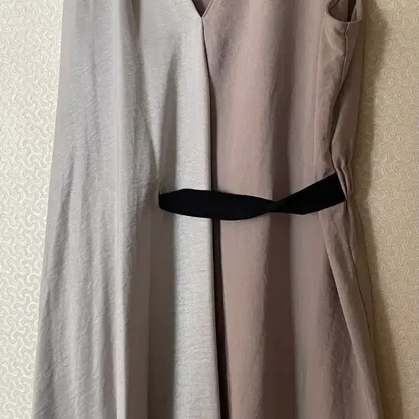 VERA WANG 랩 원피스 베이지