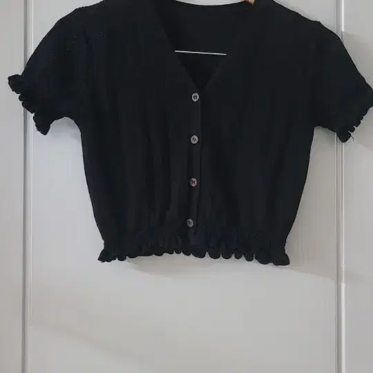 블랙 프릴 크롭 가디건