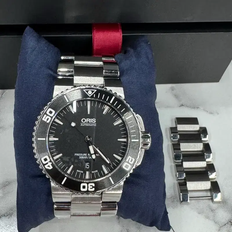 오리스 아퀴스 데이트 검판 43mm
