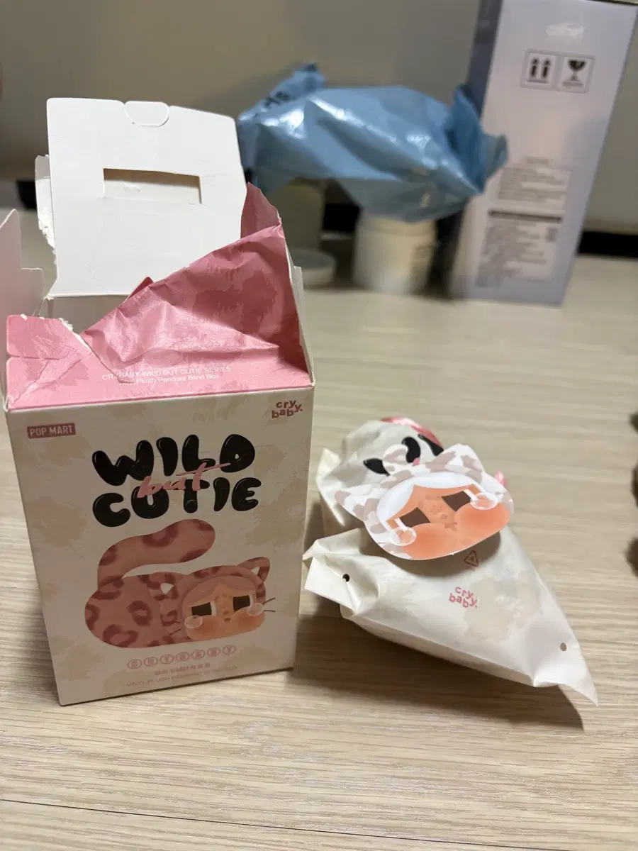 팝마트 크라이베이비 크라잉어게인 와일드 벗 큐티 흰색