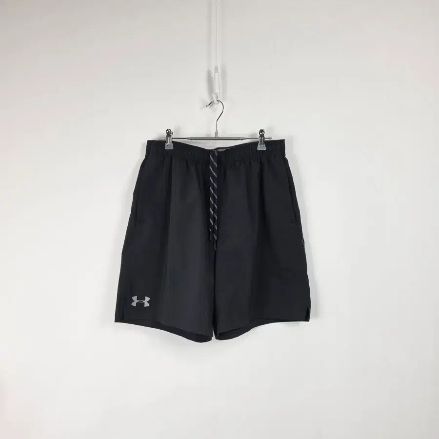 언더아머 루즈핏 스판 밴딩 쇼츠 블랙 남 32인치 260716