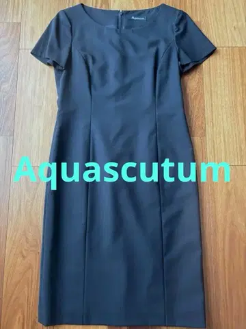 Aquascutum 아쿠아 스큐텀 반팔 원피스 수험 설명회 다크 네이비