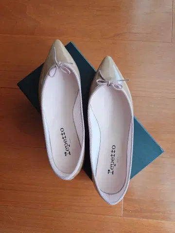 Repetto 레페토 에나멜 브리짓 핑크 베이지 새상품 36하프