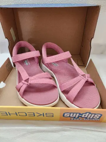 내일 발송 한 번 사용만 해서 새상품급 스케쳐스 샌들 26cm