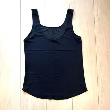 유니클로 UNIQLO mame 에어리즘 탱크탑 실크 혼방 블랙