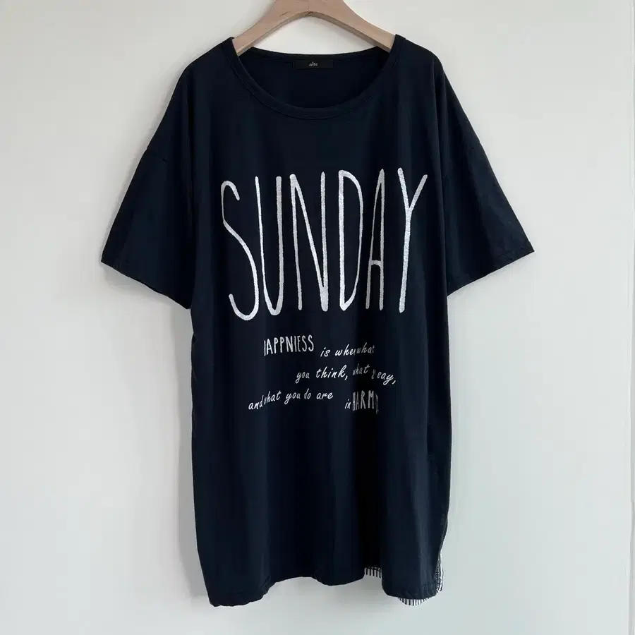 Alto 네이비 "SUNDAY" 레터링 반팔 티셔츠/08