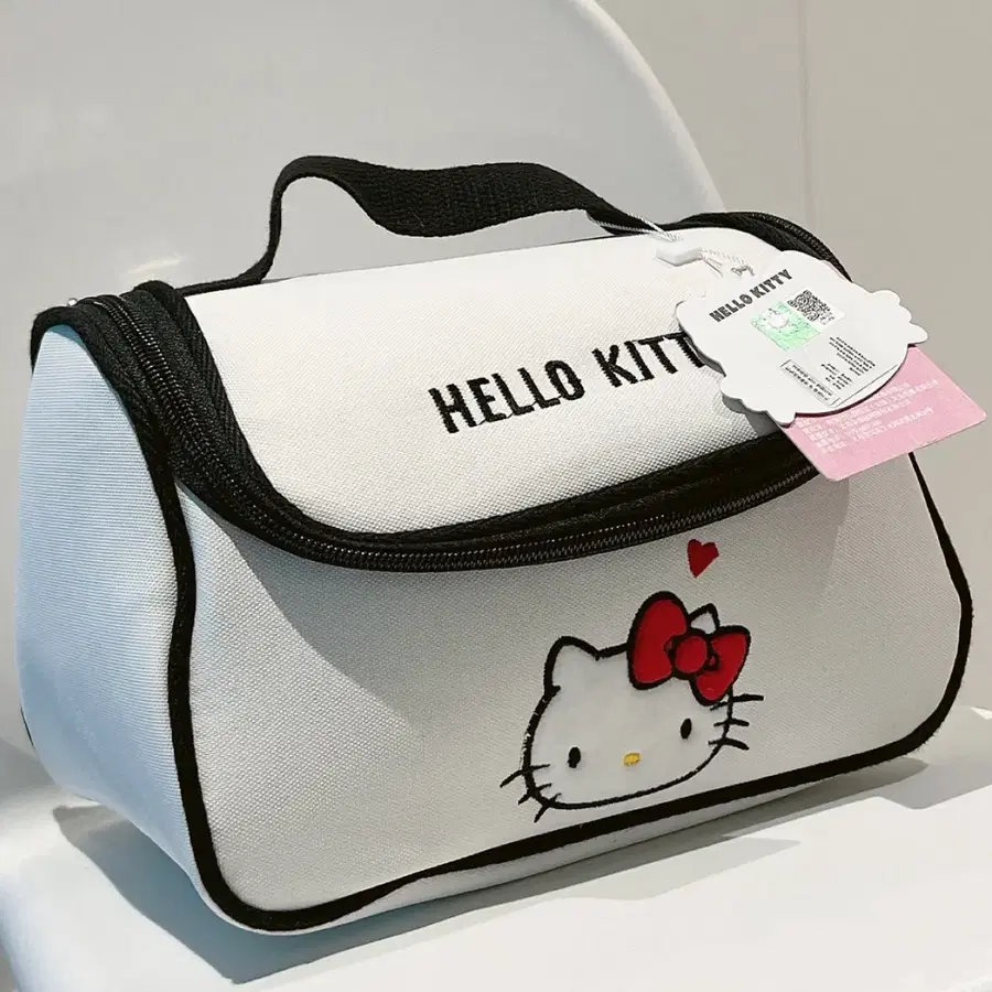 산리오 헬로키티 메이크업 여행용 파우치