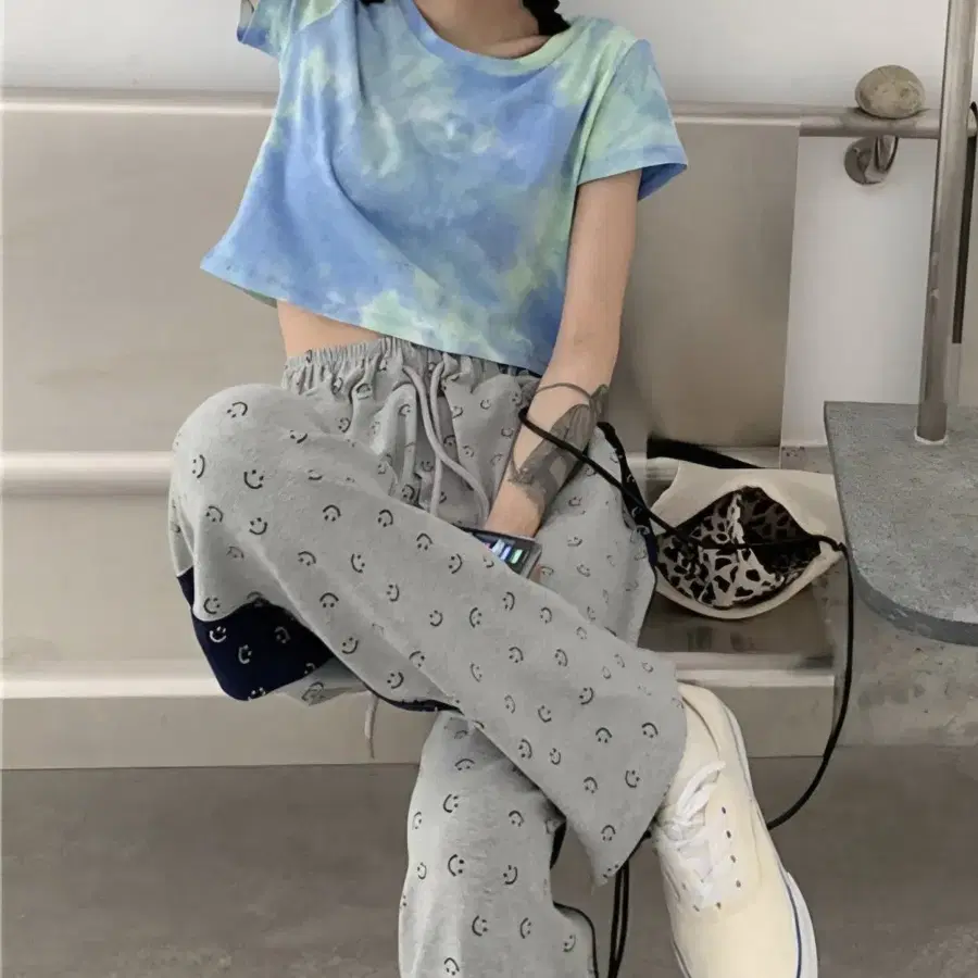 스마일 패턴 배색 와이드 팬츠