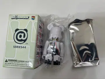 미개봉 BE@RBRICK SERIES 44 바스키아