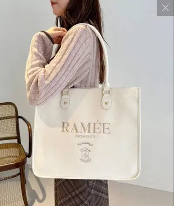 NICE CLAUP [ 새상품 택 포함 ] 자수 토트백