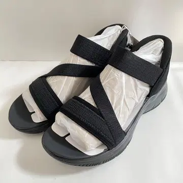 마지막 한 점 SKECHERS 핸즈프리 블랙 샌들 24cm
