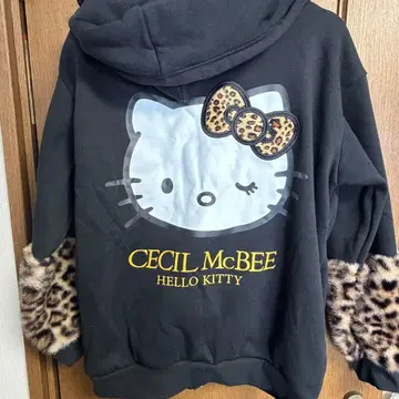 헬로키티 x CECIL Mc BEE 속기모 후드티 M 사이즈