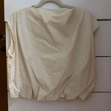 ZARA 슬리브리스 블라우스 아이보리 M 사이즈