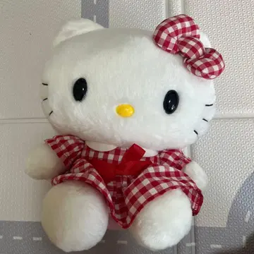헬로키티 봉제 인형 원피스 드레스 M 새상품급
