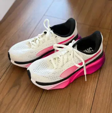 TIGORA RUNNING 여성용 러닝 스니커즈