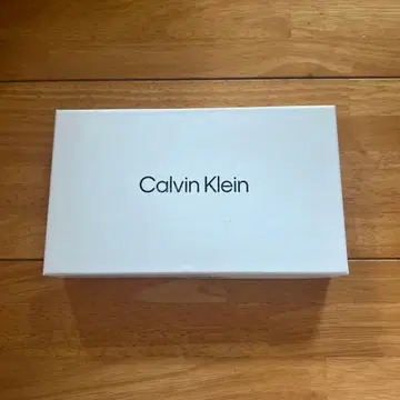 Calvin Klein Pocket Secretary 장지갑