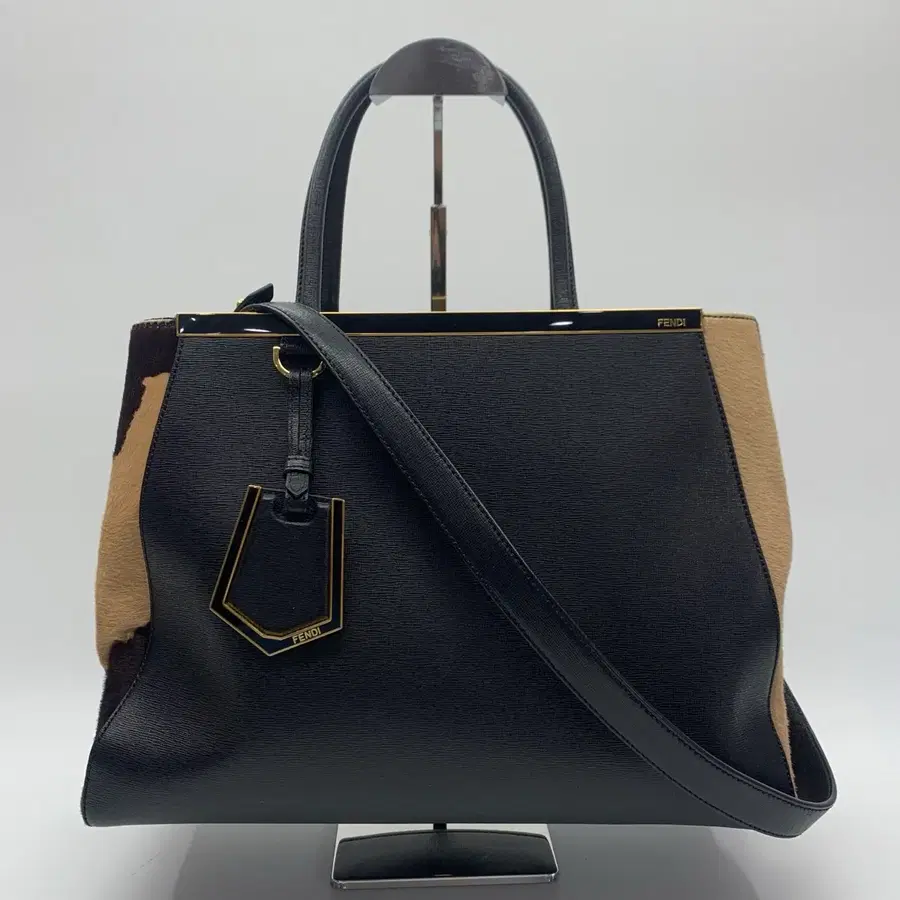 267002707 펜디 투쥬르 미디움 2way백 블랙 8BH250