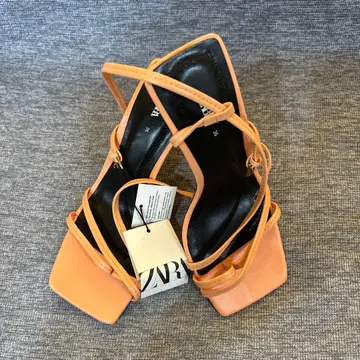 ZARA 스트랩 샌들 오렌지 36