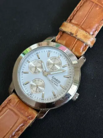 CASIO 쿼츠 아날로그 멀티 기능 작동품