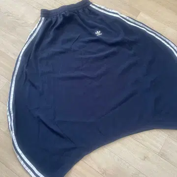 adidas 롱 스커트 네이비 3스트라이프