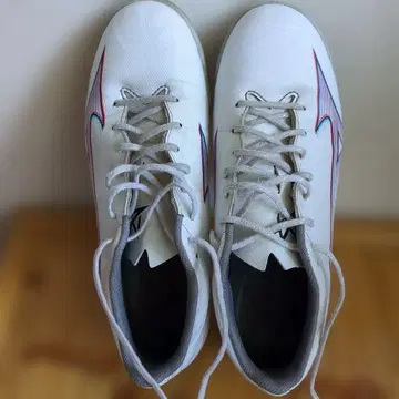 미즈노 알파 셀렉 축구 트레이닝 슈즈 25.5cm