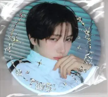 TWS D'ICON POP-UP IN TOKYO YOUNGJAE GIANT TIN BADGE