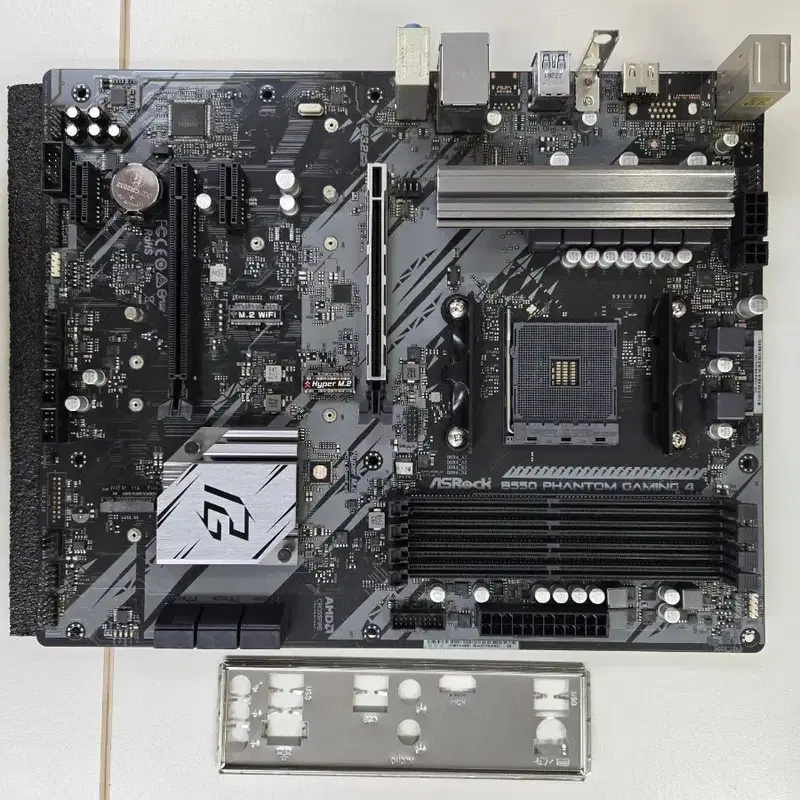ASRock B550 팬텀 게이밍 4 메인보드