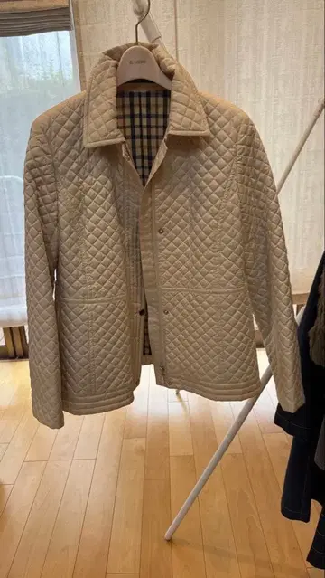 DAKS LONDON 퀼팅 자켓 베이지 38