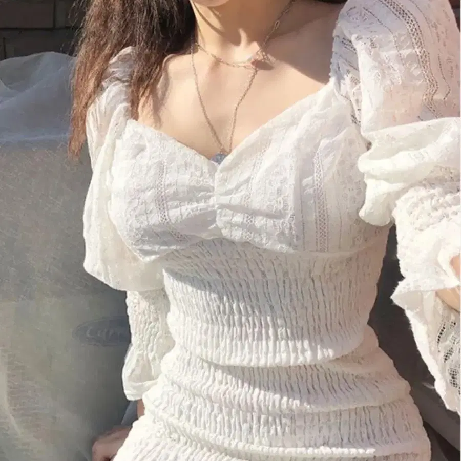 화이트 레이스 셔링 원피스