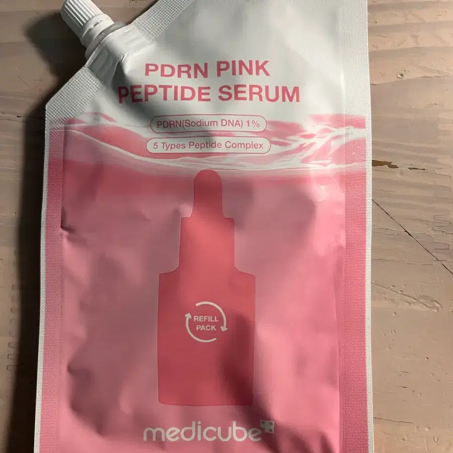 (새상품)50ml 메디큐브 pdrn 핑크 펩타이드 앰플 리필팩