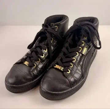 PUMA 블랙 골드 스니커즈