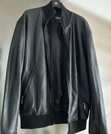 미사용 새상품 새상품급 ZARA 블랙 레더 봄버 자켓 L 사이즈
