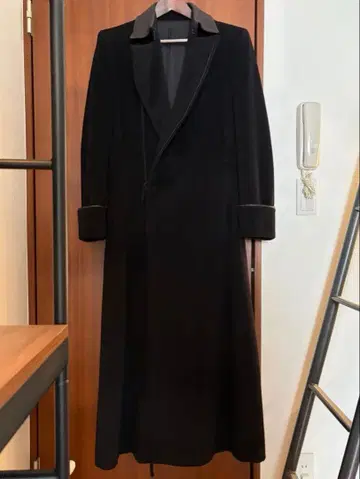 장 폴 고티에 롱 코트