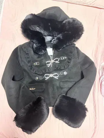 LIZLISA 비쥬 리본 숏 후드 코트 블랙