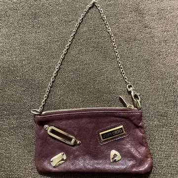 JIMMY CHOO 체인 포함 파우치 보르도