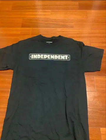 INDEPENDENT T셔츠 블랙 M사이즈