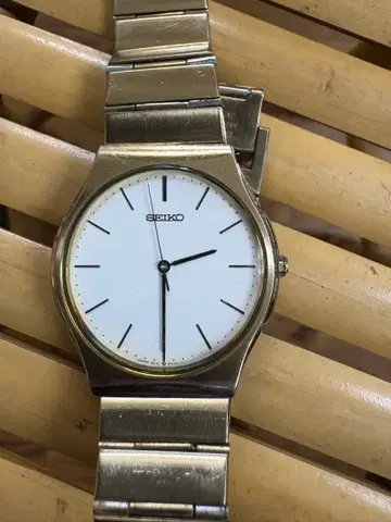 [ 배터리 새상품 ] SEIKO 세이코 쿼츠 손목시계 골드 5E31 작동품