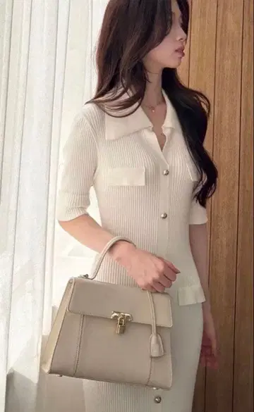 [ 새상품급 ] SNIDEL 프론트 버튼 니트 원피스